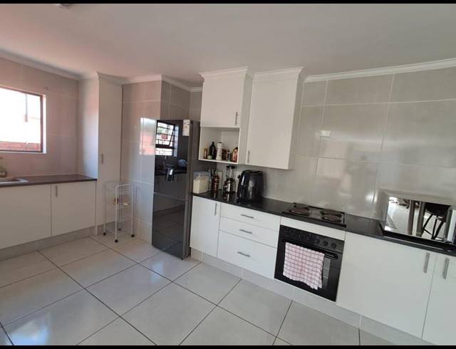 4 BEDROOM HOUSE FOR SALE IN POMONA AH